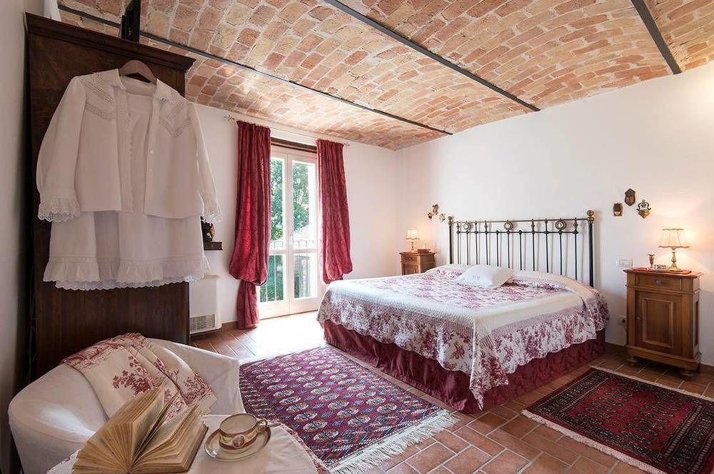 Agriturismo Albarossa Nizza Monferrato Luaran gambar